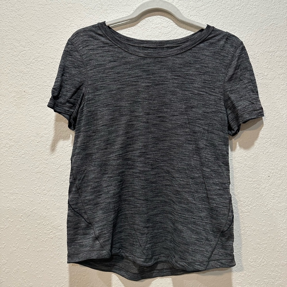 Lululemon T-shirt